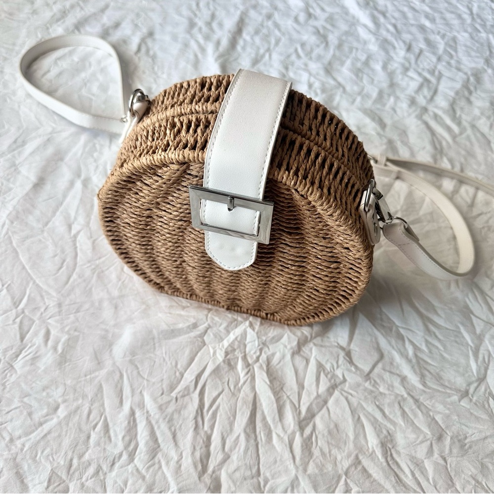 Round Wicker Woven Crossbody Bag - Picture 5 of 7